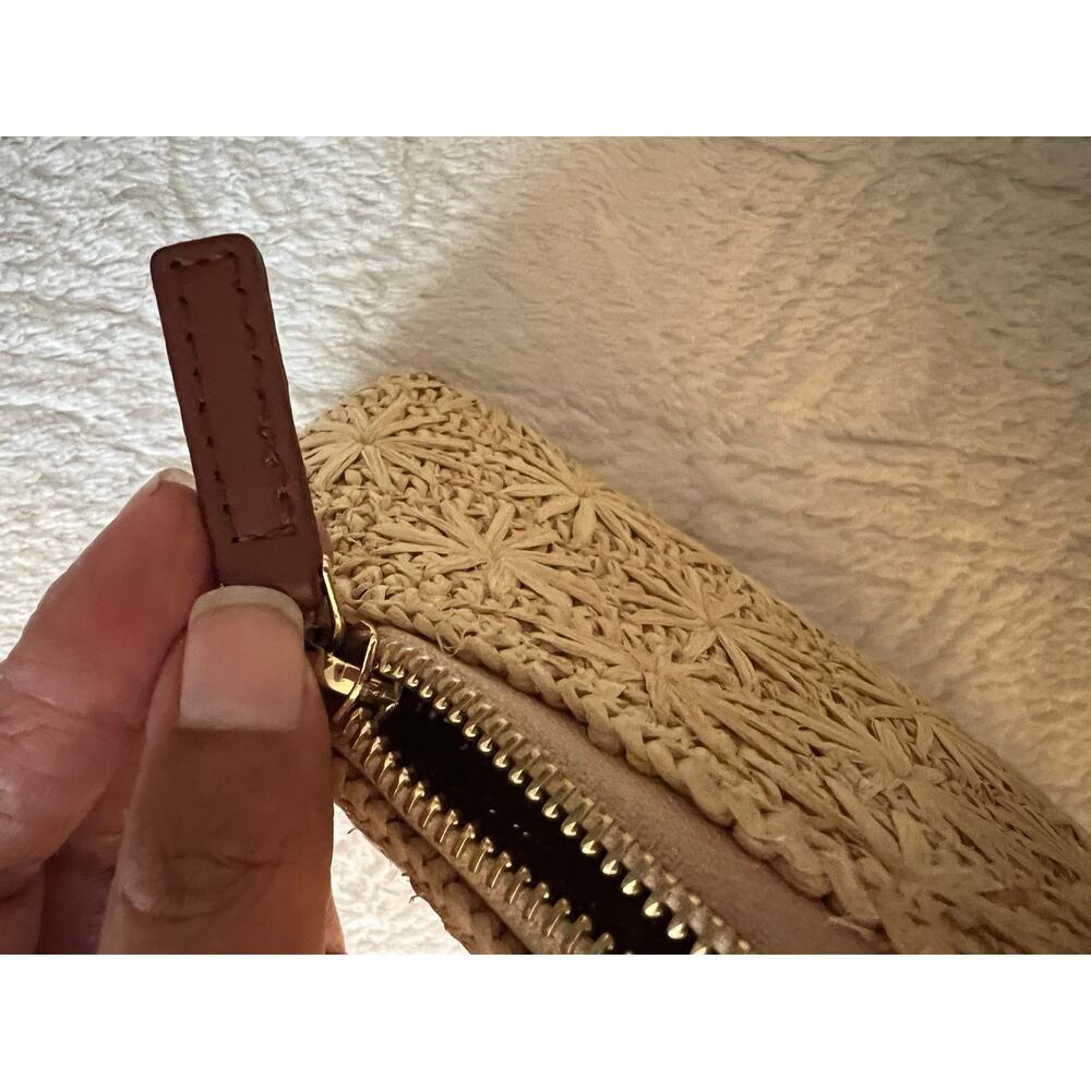 La Maille Sezane Simona Pouch in Natural Raffia Embroidery✨ - Picture 7 of 9